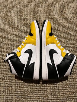 Nike Air Jordan 1 Mid Yellow Ochre - 8