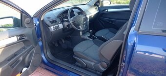 Opel Astra GTC - 8