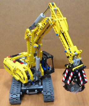 LEGO 42006 Bagr + 8293 motorový pohon - 8