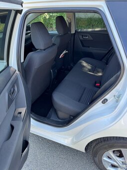 Toyota Auris Hibrid - 8