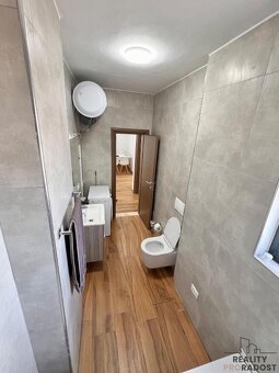 Prodej rekreačního apartmánu 2+kk s balkónem, Brač, Albánie - 8