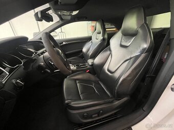 Audi RS5 4.2 V8 331kW - zadřený motor - 8