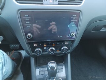 Škoda Octavia combi 2.0tdi 110kw DSG - 8
