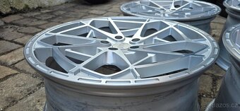 20" RADI8, konkávní disky, 5x112, 8,5x20 ET38 + 10x20 ET43 - 8