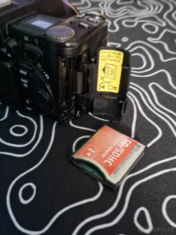 Nikon Coolpix 8700 - 8