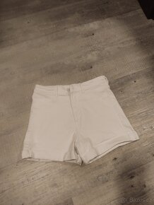 Kraťasy H&M a jiné - 8