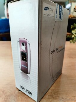 Historický funkční SAMSUNG SGH -E530 vajíčko Krabicovka - 8