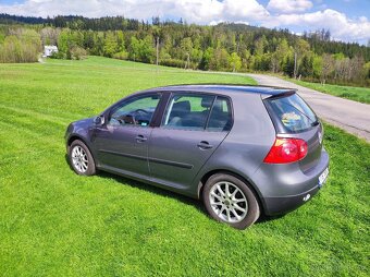 Volkswagen Golf V - 1.6 75kW - 8
