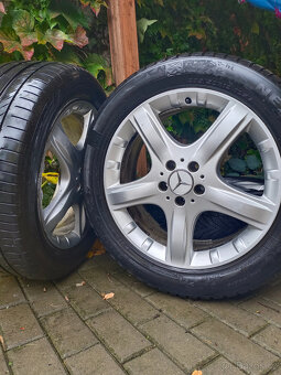 255/50/R19 Bolt Pattern: 7JX 19 / 5x112mm (5x4.4") - 8