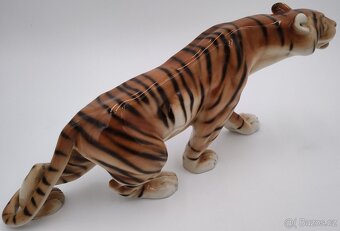 Krásný starý porcelánový tygr, Royal Dux, cca 39 cm - 8