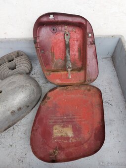 Jawa 350 viko, hlava a baterkovy kastlik - 8