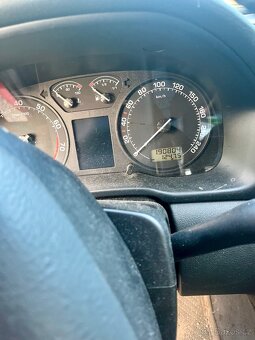 Škoda Octavia I, 1.6i, Dvoje kola, dálniční známka - 8