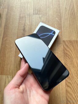 Apple iPhone 15 Pro Max 256GB modrý titan - 8