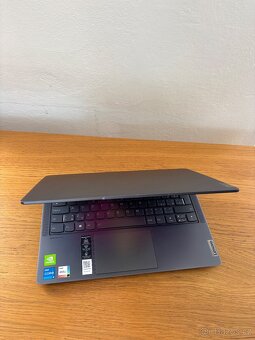Lenovo IdeaPad 5 Pro - 8