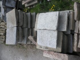 stará kamenná žulová dlažba zápražáky 22,5 m2 - 8