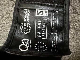 Boxovací pytel RDX sport Junior Jack J - 8 + rukavice 06 oz - 8