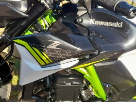 Kawasaki  Z900 - 8