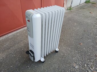 elektricka olejova kamna radiator DeLonghi 2000w - 8
