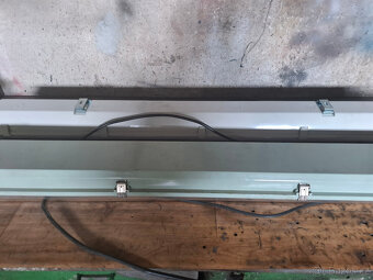 Prodám novou izolaci pod plovoucí podlahu,nové zářivky atd. - 8