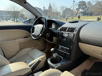 Ford Mondeo mk3 2.5i V6 - 8