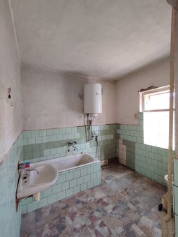 Prodej rodinného domu ve Skorošicích - 8