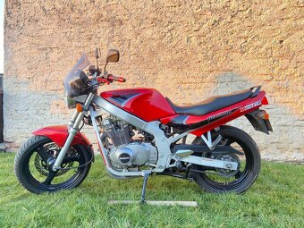 Suzuki GS500E - 8