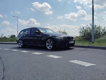 BMW e91 lci 325 D MonacoBlau - 8