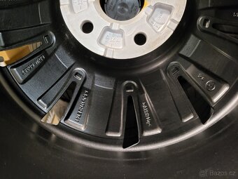 17" letní Škoda GREENLINE Superb 3 III 3V 5x112 ET40 8mm - 8