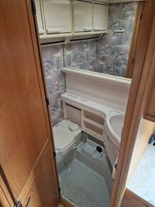 KARAVAN HOBBY PRESTIGE - 8