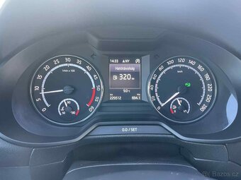 Škoda Octavia Combi 2.0 TDI DPF RS DSG - 8