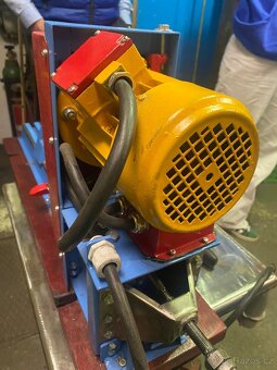 Domácí soustruh na dřevo – 380 V - 8