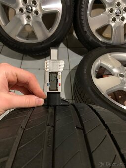 Alu kola Škoda R17 5X112 LETNÍ PNEU 225/50 R17 MICHELIN - 8