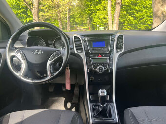 Hyundai i30 GDH r. v. 2015, najeto 219000 km - 8