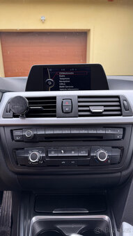 BMW - 320i (2012) - 8