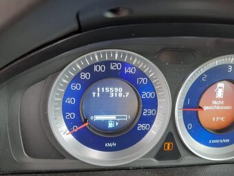 Volvo XC60 D3 120 KW R- Desing r.v.2011 pouze 115Tkm - 8