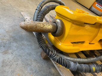 Jcb hq380 hydraulické kladivo traktorbagr - 8