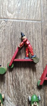 Dřevěné figurky a autíčka - 8