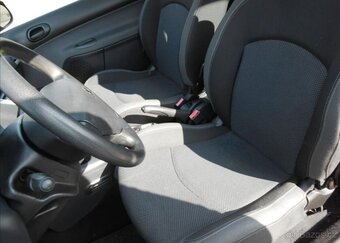 Peugeot 206 1,1 i 44 kW PLUS Serviska benzín - 8