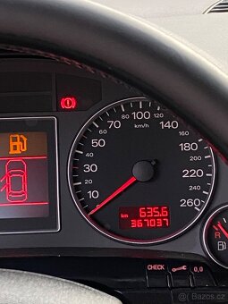 Audi a4b7 - 8