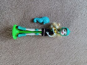 MONSTER HIGH - 8