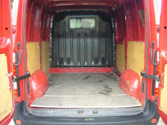 Renault Máster 2.3 DCI - 8