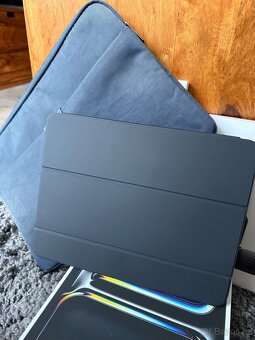 Apple iPad Pro 13" (2024) 256 GB Wi-Fi vesmírně černý - 8