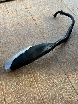 UM Xtreet 125, A1 - 8