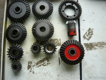 náhradní díly na obraceče sena - 8