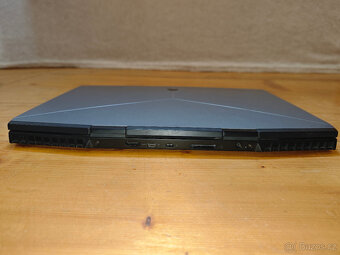Herní dělo DELL Alienware m15 i7, RAM 32GB, SSD 1TB, záruka - 8