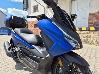 Prodám Honda Forza 125 , r. v. 2023, ABS, TC, ČR, v záruce - 8