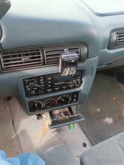 Dodge intrepid - 8