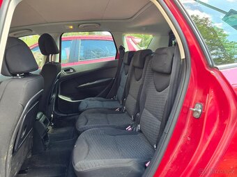 Peugeot 308 1.6i 88kw rok 2009 - 8