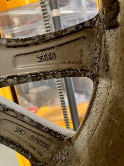 originál kola na BMW X5 - 255/50 R19 - 8