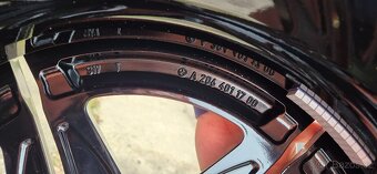 Kompletní zimní sada Mercedes 7.5Jx18 ET40 A2064011700 – Pir - 8